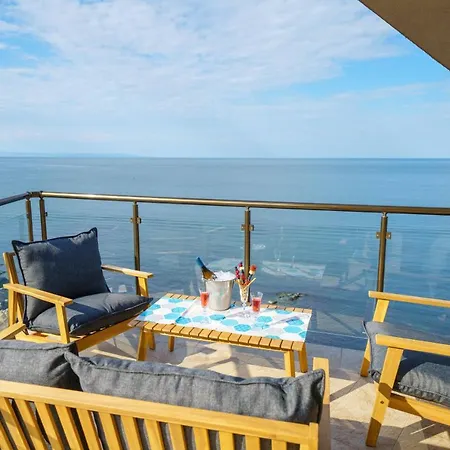 Dolphin Bay Boutique Complex Hotell *